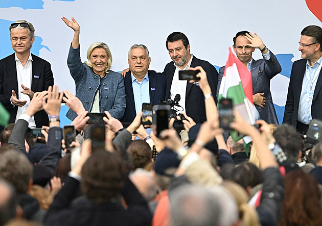 Toxický Trump a korupce nás potopí, tuší evropští nacionalisté po potupě Orbána