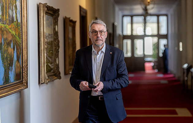 Nebudeme tolerovat porušování pravidel a trestnou činnost cizinců, řekl Metnar