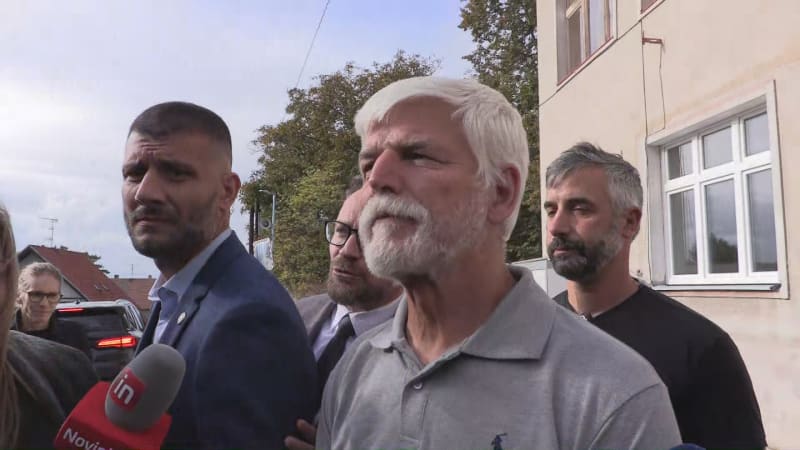 Prezident byl nervózní a hodně se kontroloval, říká odborník na řeč těla k Pavlovi u voleb