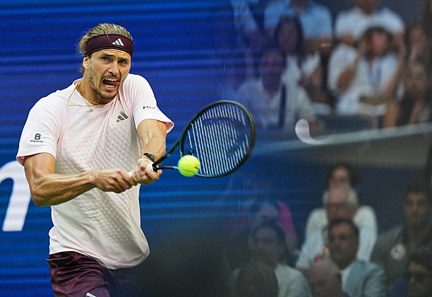 Zverev světovou jedničkou nebude. V Šanghaji vypadl v semifinále