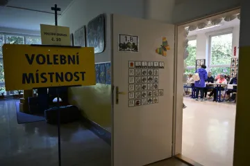 Skončilo druhé kolo senátních voleb. Komise sčítají hlasy